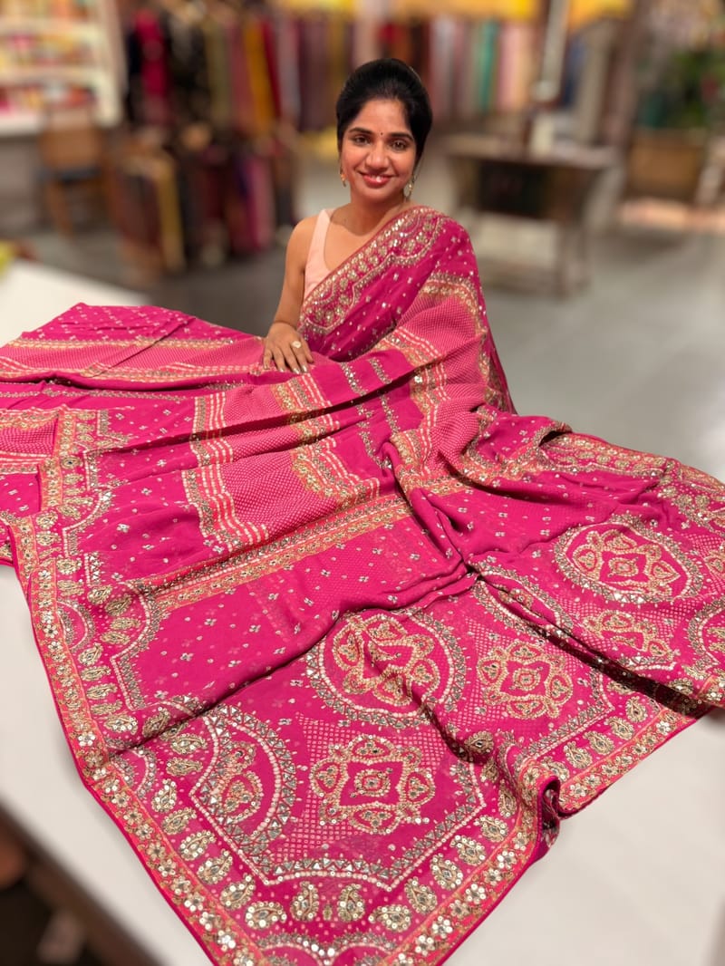 Majenta Kareena Inspired Gorgette Saree with allover mirrors SS5040