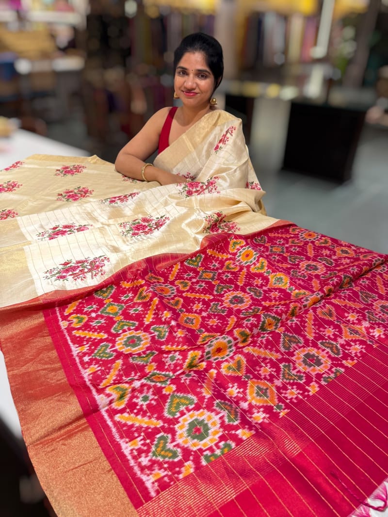 Ivory kanchi vintage checks soft silk saree with petite point embroidery SS50129