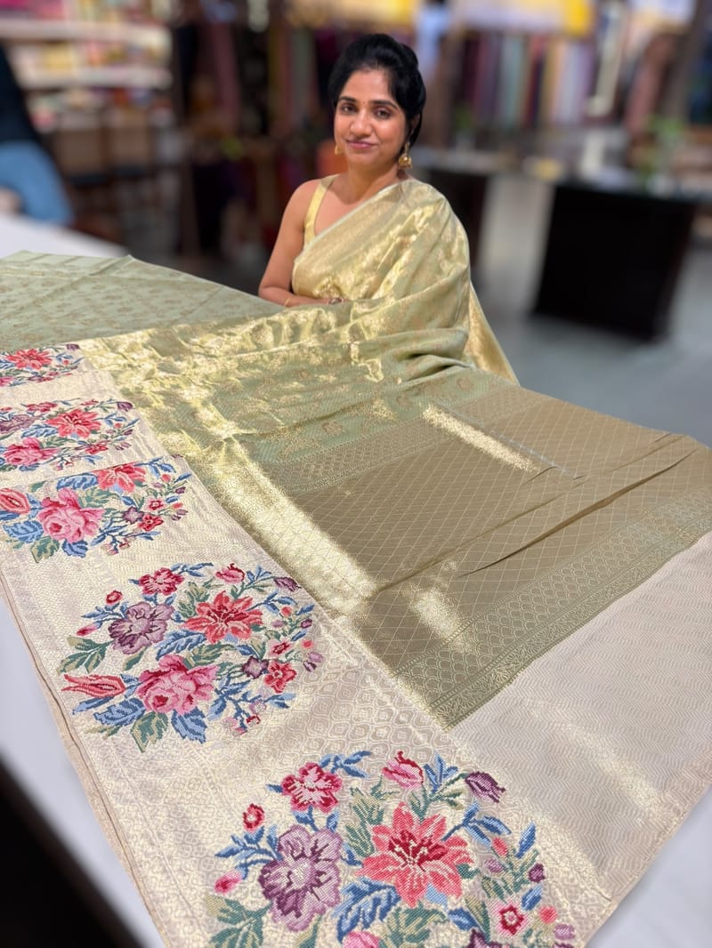 Mint Green Banarasi brocade with embroidery SS5081