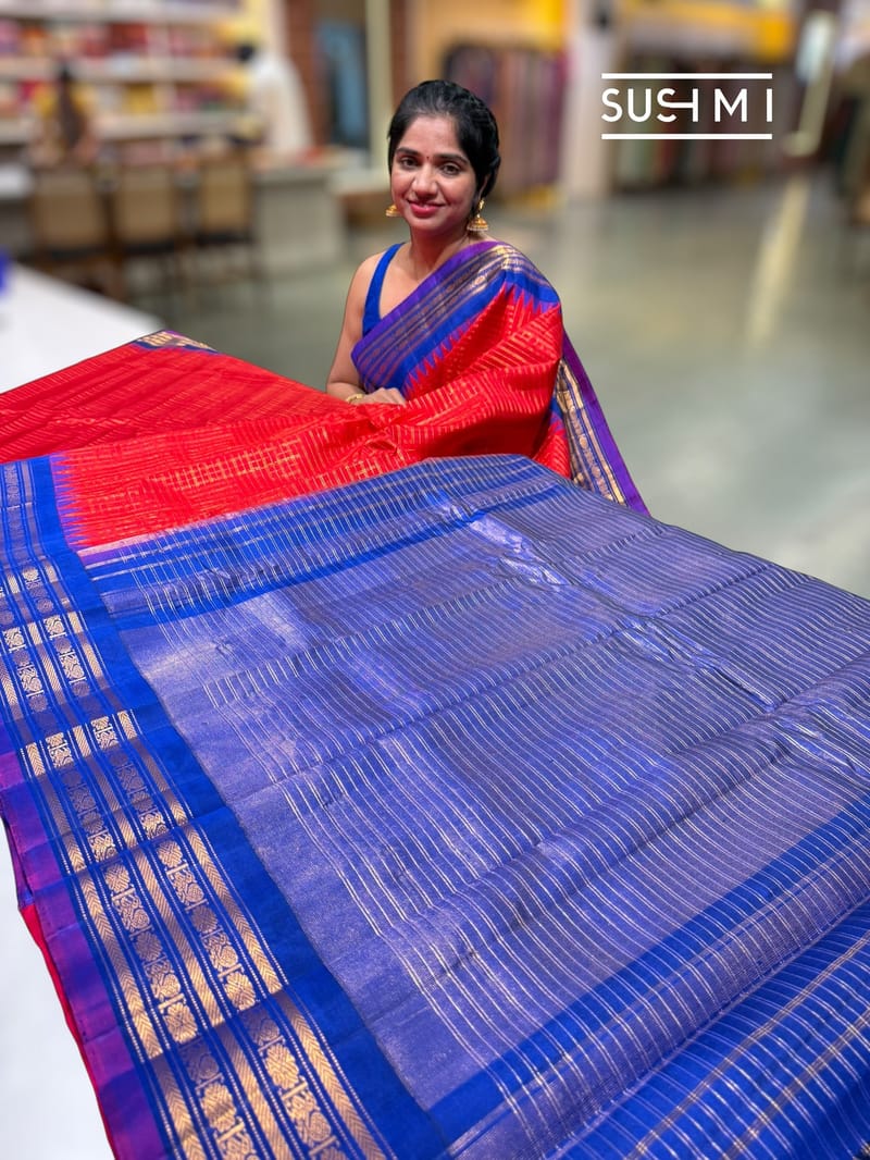 Chilli Red vintage Checks Gadwal Silk Saree : S62F208