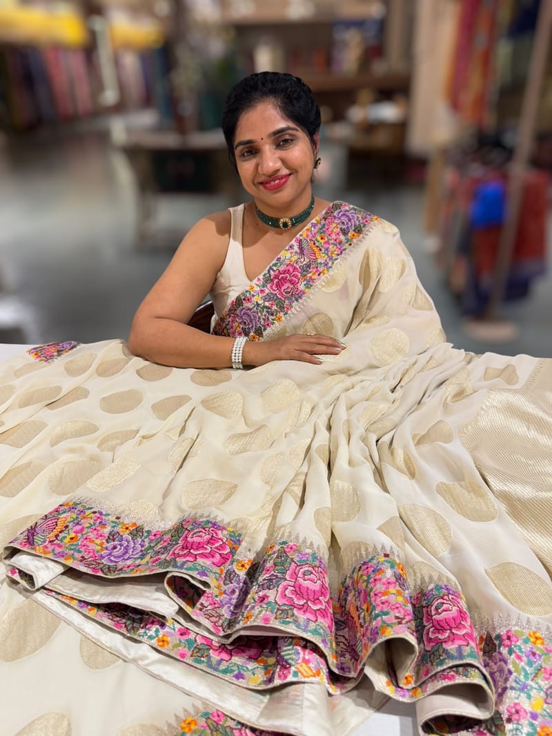 Halfwhite khaddi Chiffon Saree with allover zari weaving polka dots & Petite Point border SS50311