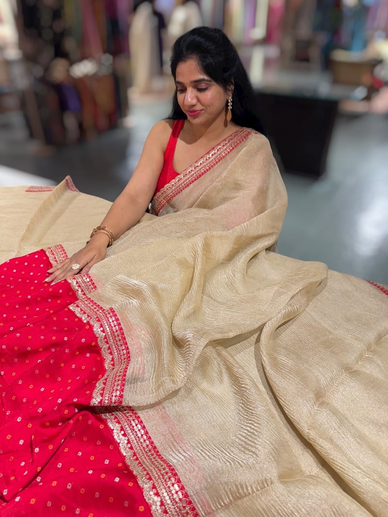 Watergold Crush Tissue Saree with Bandhini & Sabhya borders SS50397