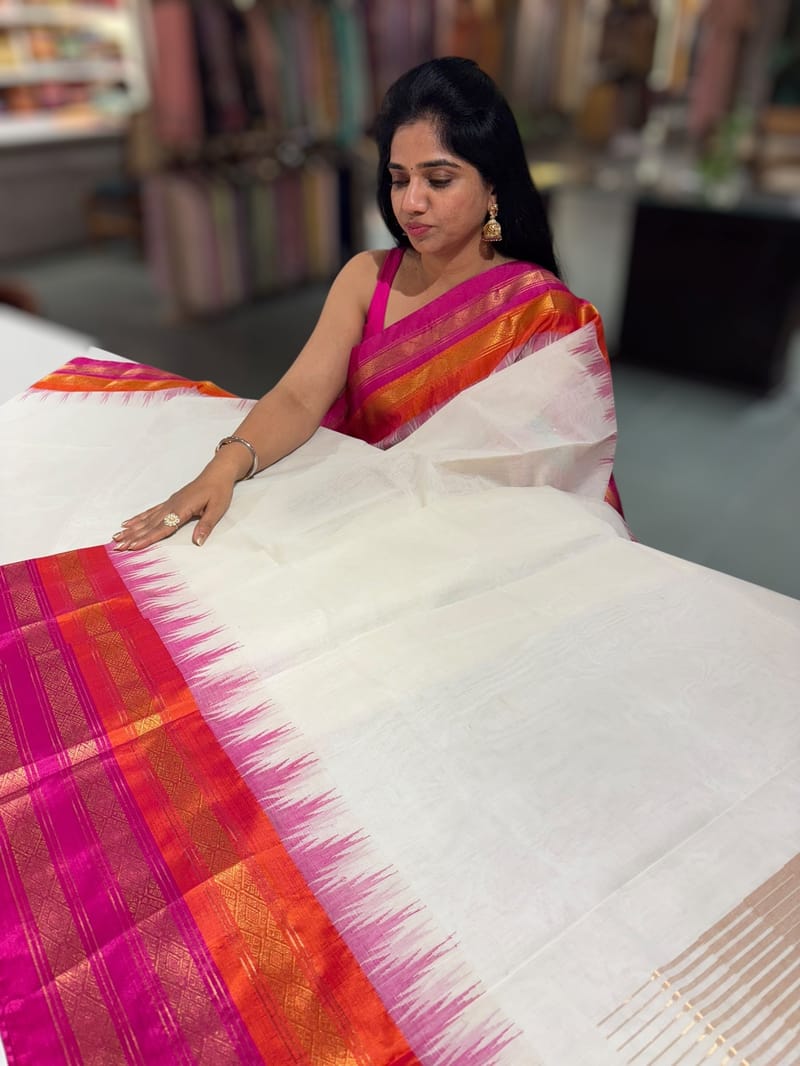 Off White ponduru khadi jamdani Saree SS50361