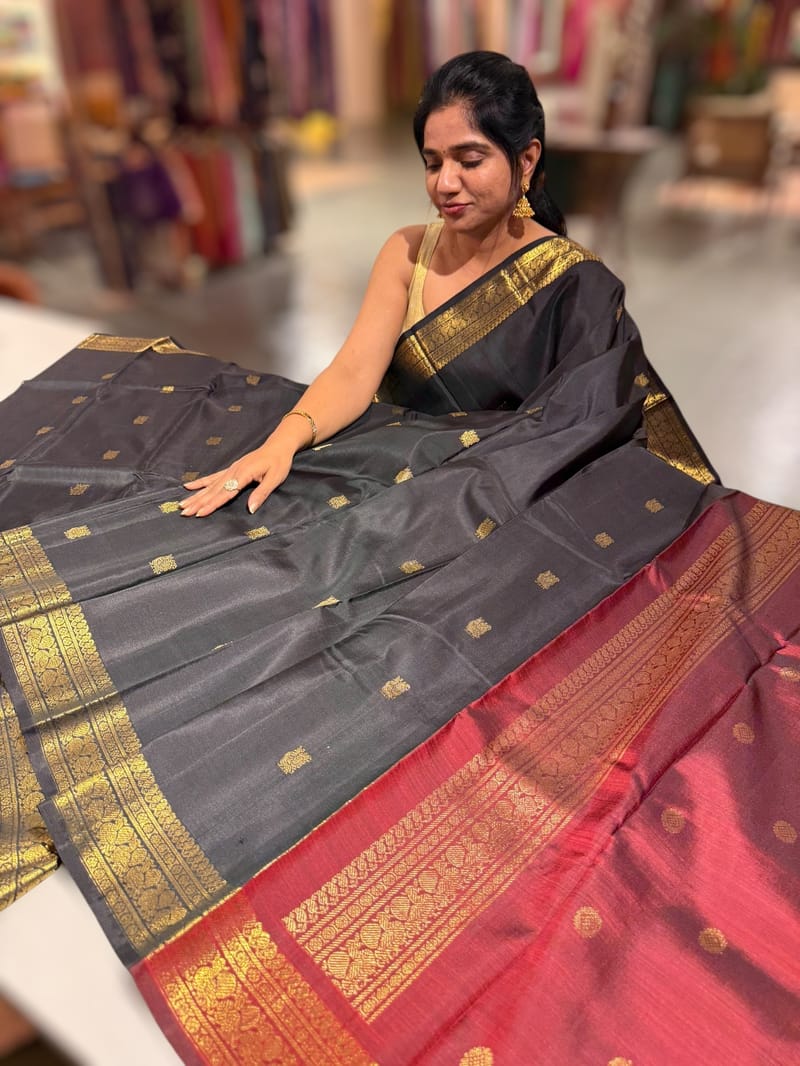 Darkest Green Vintage Kanchi small border saree SS50171