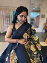 Kanchi Soft Silk Zari Checks Saree With 3D Statement Roses Print Allover. SS50517
