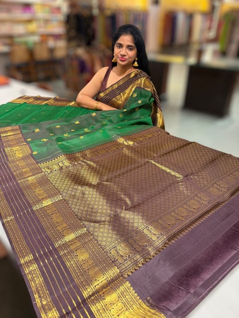 Emerald Green & Coffee Brown Combo Vaira Oosi Checks Kanjeevaram Saree