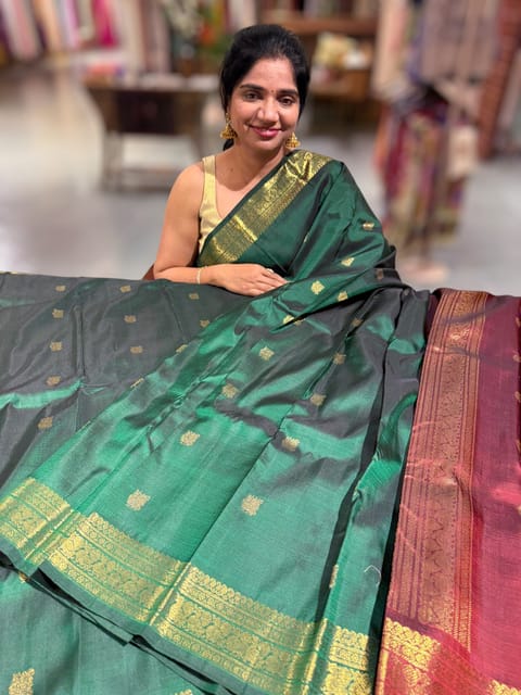 Bottle Green Vintage Kanchi Small Border Saree