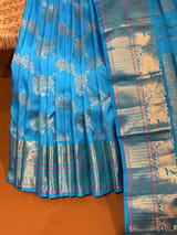 Detail 9