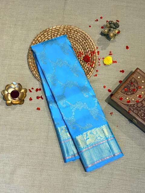 Copper Sulphate Blue Kanjeevaram Saree with Allover Jaal Weaving