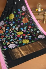 Border detail