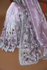 Border detail
