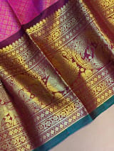 Detail 12