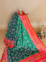 Border detail