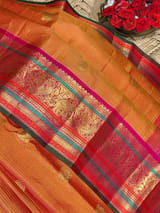 Detail 9