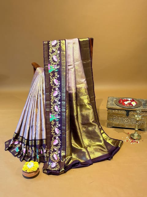 Dusty Pink Vaira Oosi Checks Kanjeevaram Saree with Tanjore Art
