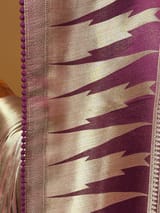 Border detail
