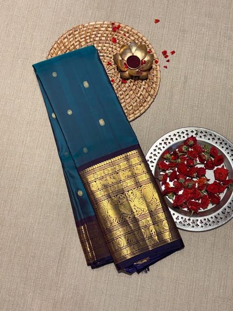 Peacock Blue Dual Tone Vintage Korvai Kanjeevaram Saree with Purplish Blue Heavy Borders