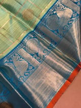 Detail 12