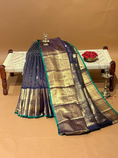 Brown Monotone Look Vintage Gadwal Saree with Heavy Kanchi Borders