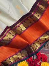 Detail 13
