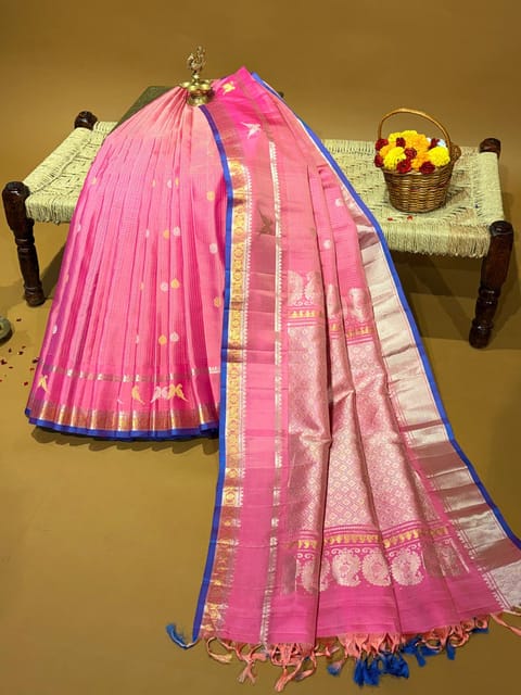 Rose Pink Pure Handloom Vintage Checks Gadwal Kanchi Silk Saree in Monotone Look