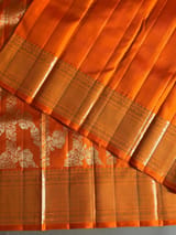 Detail 7