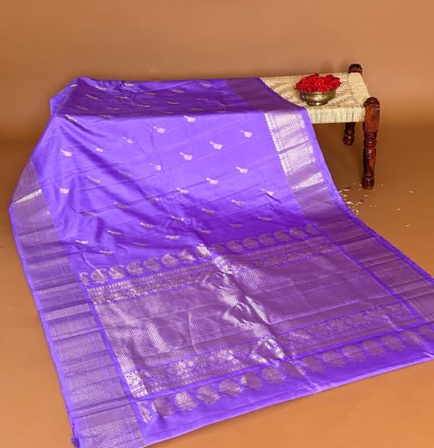 Dark Lilac Pure Handloom Gadwal Kanchi Saree in Monotone Look