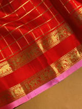 Detail 13