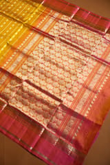 Detail 9