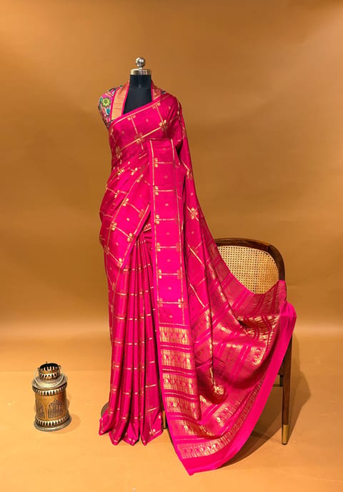 Pink Vintage Checks Mysore Crepe Saree with Fusion Ikkath Patola Kanchi Blouse