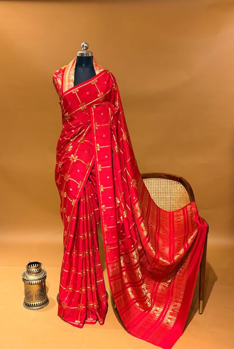 Chilli Red Vintage Checks Mysore Crepe Saree with Fusion Ikkath Patola Kanchi Blouse