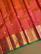 Detail 9