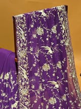 Zari close-up