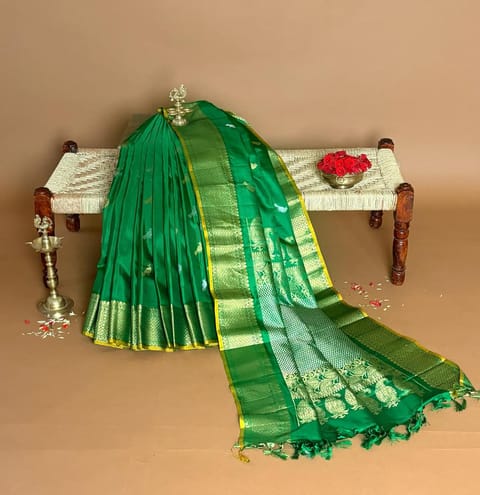 Light Emerald Green Gadwal Kanchi Saree in Monotone Look