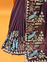 Border detail