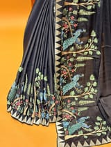 Border detail