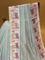 Border detail