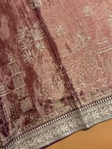 Detail 9
