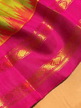 Detail 12