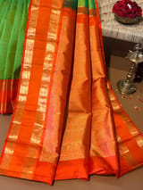 Detail 8