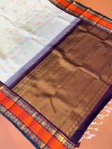 Detail 9