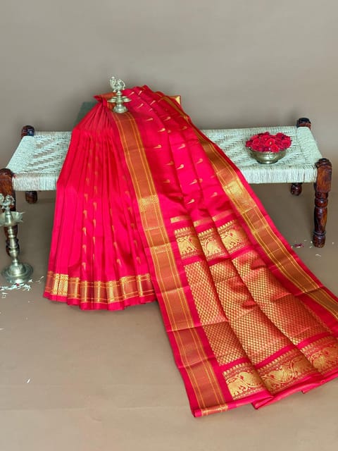 Chilli Red Gadwal Kanchi Saree with Single Muniyas Allover