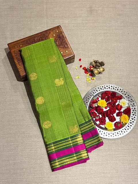 Dark Parrot Green Vintage Checks Kanjeevaram Saree