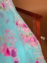 Zari close-up