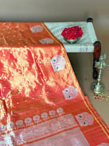 Border detail