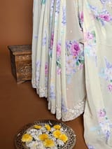 Border detail