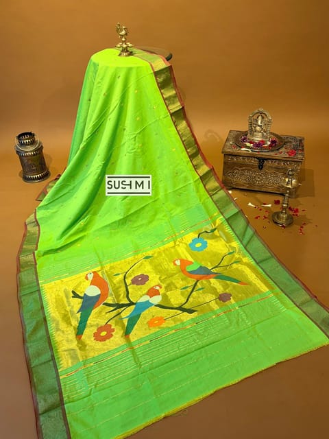 Light Parrot Green Pure Handloom Cotton Paithani Saree