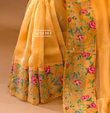 Border detail