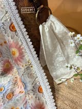 Border detail