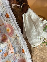 Border detail